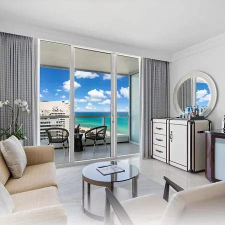 Fontainebleau Resort Balcony W Pool & Ocean View Miami Beach Exterior photo