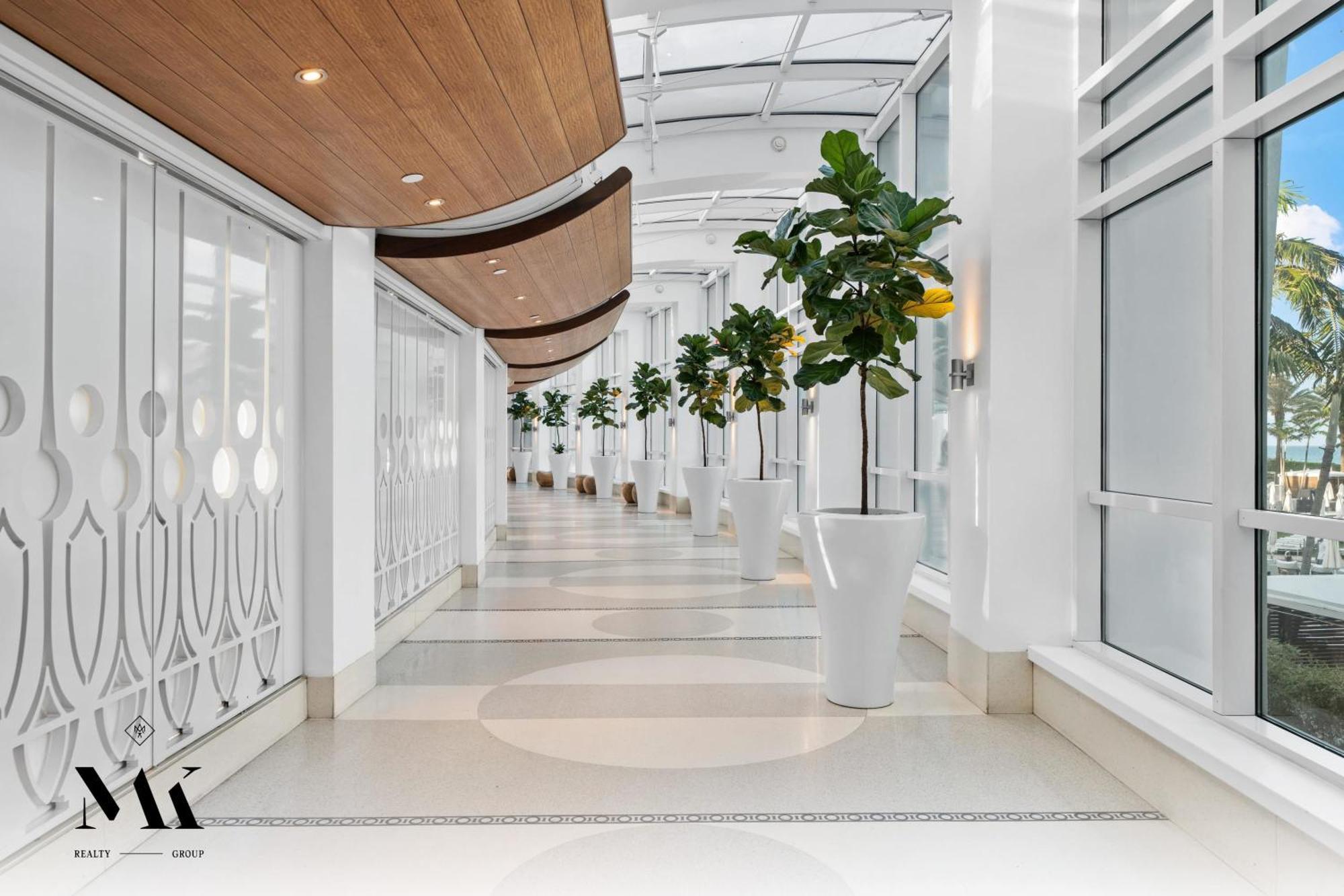 Hébergement de vacances Fontainebleau Balcony W Pool & Ocean View *